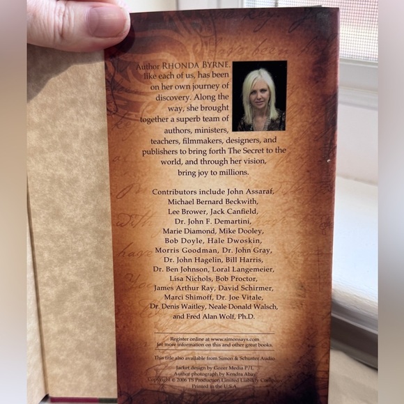 📚 Vintage 2006 Hardcover Book - The Secret by Rhonda Byrne - Picture 11 of 16